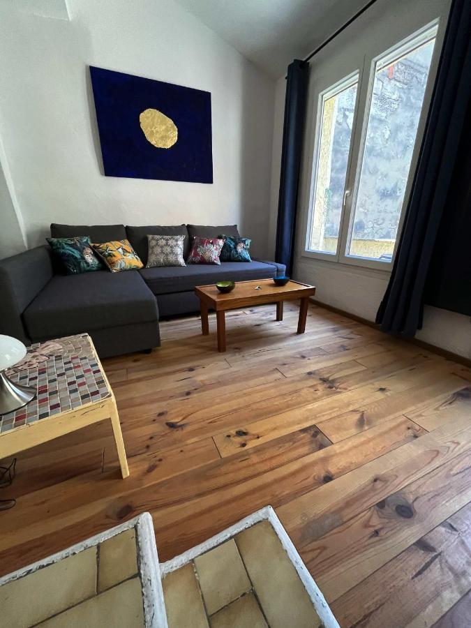 Studio Avec Terrasse Sur Cour, Authentique, Calme Avignon Bagian luar foto
