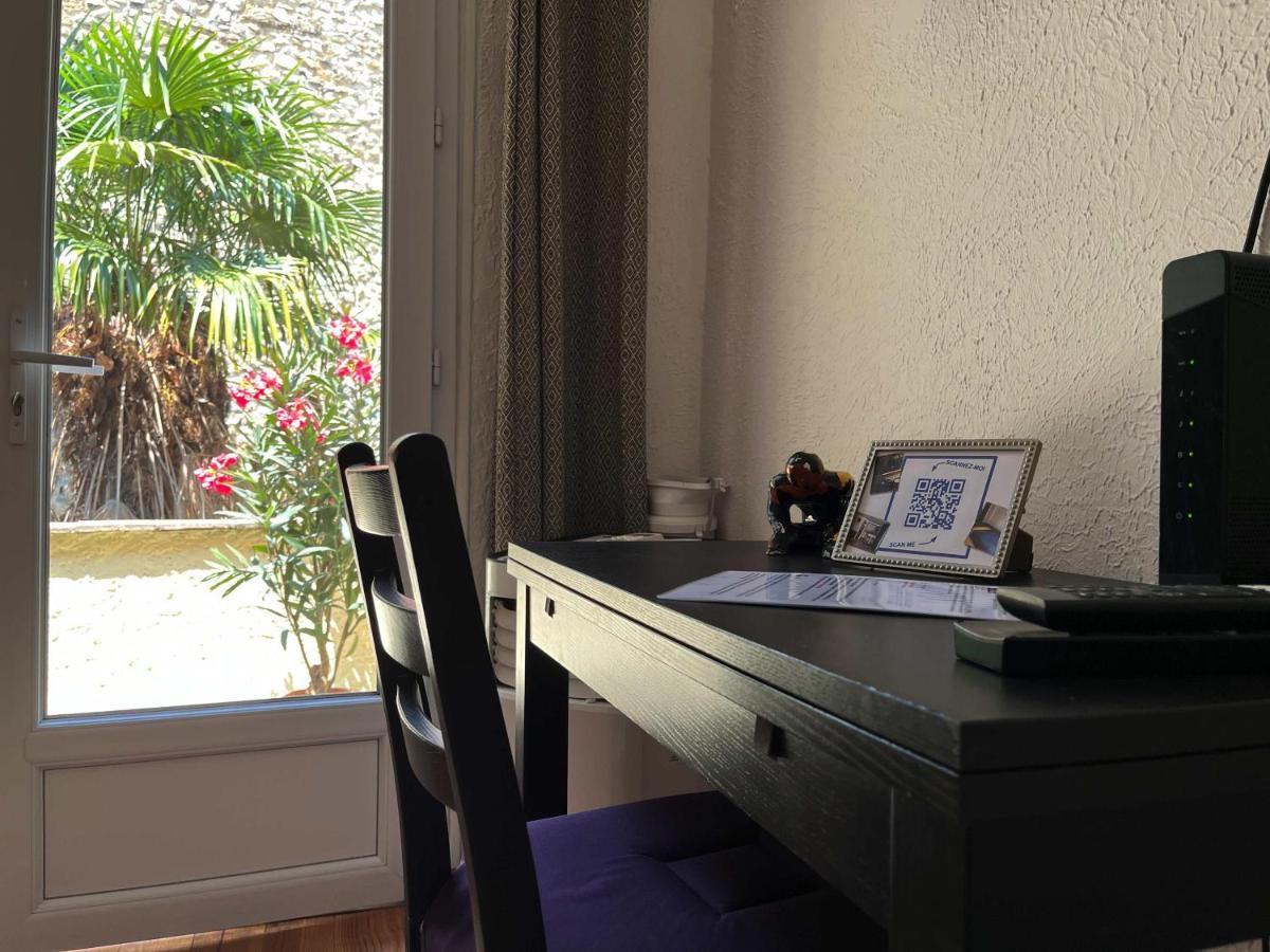 Studio Avec Terrasse Sur Cour, Authentique, Calme Avignon Bagian luar foto