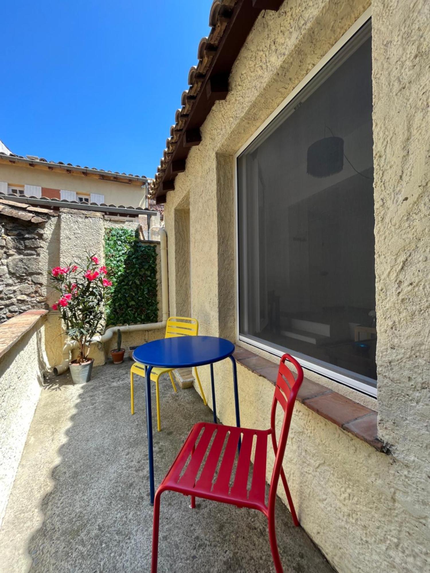 Studio Avec Terrasse Sur Cour, Authentique, Calme Avignon Bagian luar foto